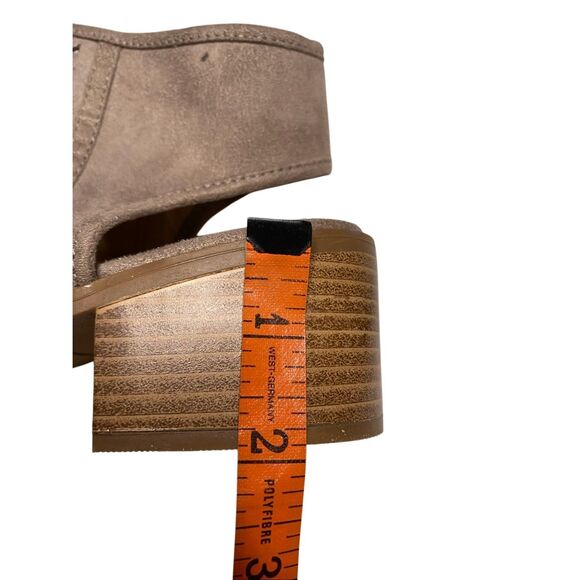 SO Womens 6M Brown Taupe Peep Toe Ankle Zip Block Heel Perforated Sandals NWT - Picture 11 of 12